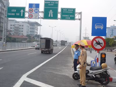 Tận thu cũng không đủ tiền bảo trì đường bộ