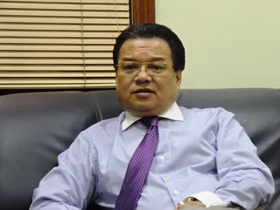Nợ thuế, người Việt khó hồi hương sau bão