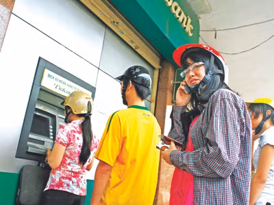 Máy ATM lại nghẽn dịp Tết?