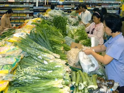 Siêu thị tích cực kìm giữ giá