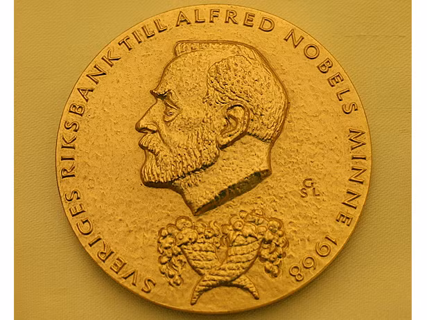 Giải Nobel danh giá nhằm vinh danh những nhà khoa học có cống hiến lớn cho thế giới