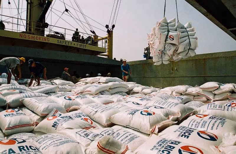 Vị đắng ngôi vị số một xuất khẩu gạo