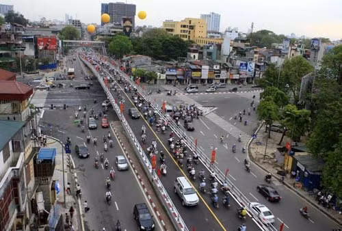 Quy hoạch giao thông, nhìn từ 2 cầu vượt nhẹ