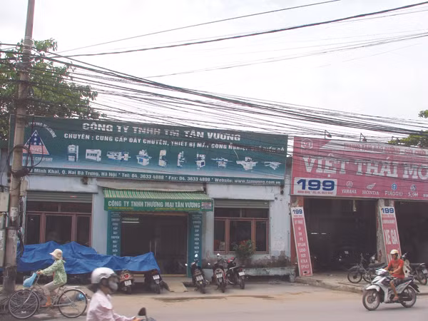 Nhà máy cơ khí công trình cho thuê trái phép hàng ngàn mét vuông đất tại 199 Minh Khai Ảnh: Hà Anh