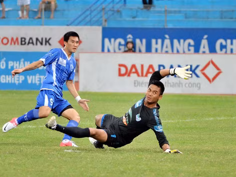 Công Vinh bỗng nhiên lại... hot