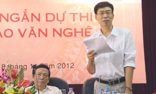 'Truyện ngắn Việt Nam bây giờ làng nhàng thế'
