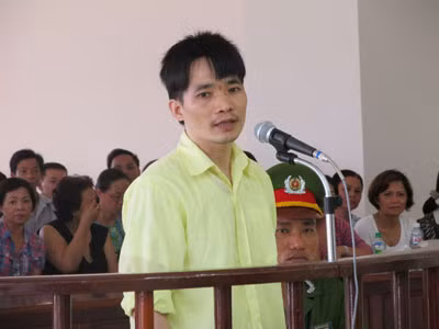 Cặp đôi 'siêu trộm' cùng kiều nữ lộng ngôn tại tòa