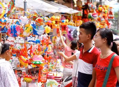 Nhộn nhịp chợ Tết Trung thu Hàng Mã