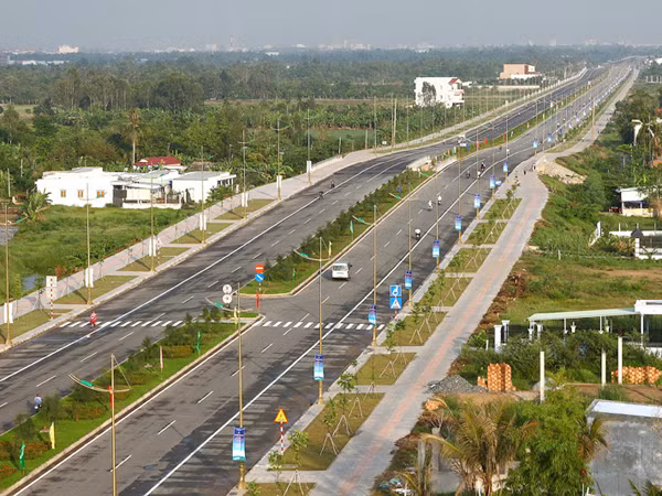 Khánh thành nhiều công trình mới dịp 30-4