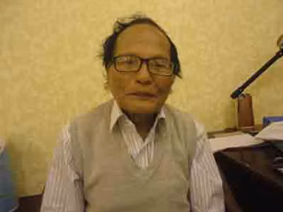Thơ trẻ hiện nay hơi cực đoan
