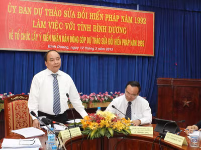 Tiếp tục góp ý sửa đổi Hiến pháp đến hết tháng 9