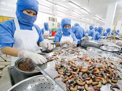 Tăng lương tối thiểu, lao động và doanh nghiệp đều lo