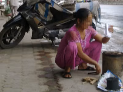 Đại gia phá sản, vợ đi làm ôsin nuôi cả nhà