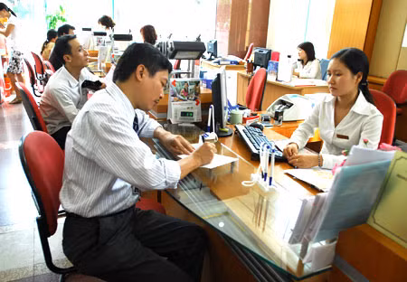 ‘Nóng’ chuyện nợ và an toàn vốn tại các ‘đại gia’ ngân hàng