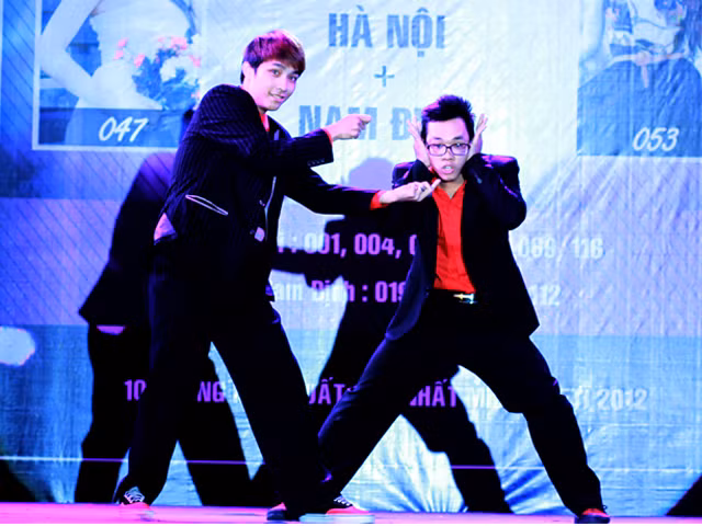 Màn popping dẻo như cao su