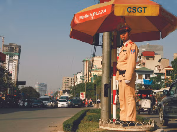 Cảnh sát giao thông sẽ ra đường từ 6 giờ sáng để duy trì trật tự. Ảnh: Hồng Vĩnh