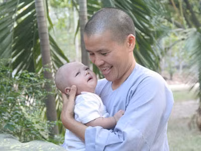Những em bé bị bỏ rơi nương nhờ cửa Phật