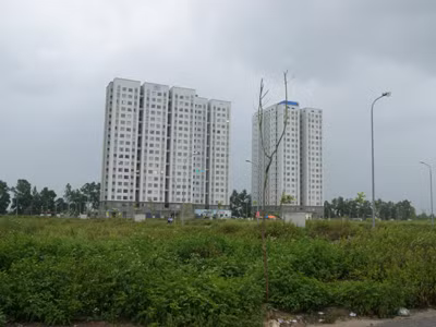 Nhà thu nhập thấp mua bán tràn lan