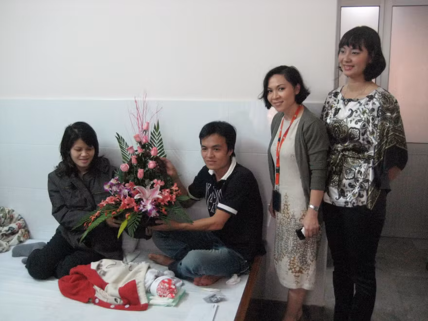Bé sinh trên máy bay được bay miễn phí
