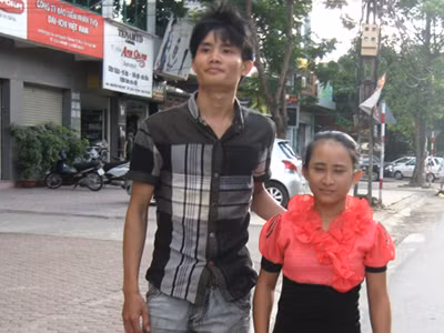 Sỹ tử tí hon đi thi