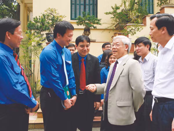 Công tác thanh niên là nhiệm vụ sống còn