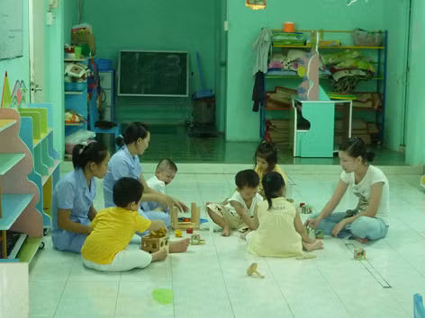 Chữa 'tự kỷ' cho… phụ huynh