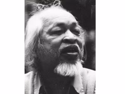 Nhà thơ Hoàng Trung Thông: Đầu trần đi dưới trời mưa