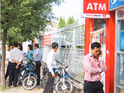 Tăng cường bảo vệ máy rút tiền sau vụ mất tiền tỷ
