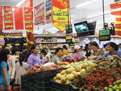 Hàng Việt mất điểm vì quảng cáo trên trời