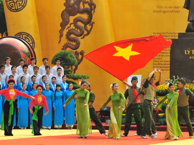 Hà Nội vào hội ngàn năm