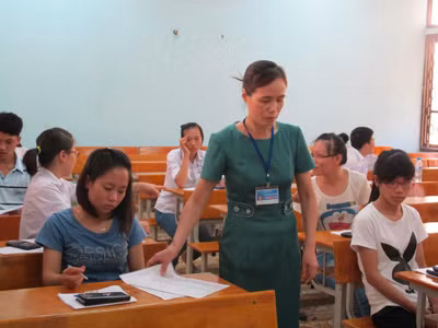 Rủi ro rình rập từ khâu làm bài đến chấm thi