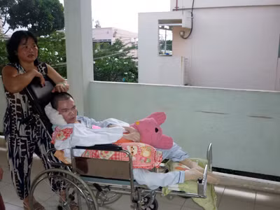 Ô-sin chăm bệnh nhân: Những mảnh ghép