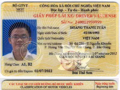 Phát hiện bằng lái xe thẻ nhựa bị làm giả