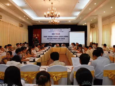 Cải cách lương khu vực lao động nhanh hơn công chức