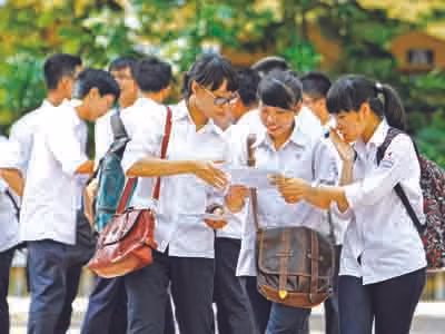 Thi càng hoành tráng càng dễ tiêu cực