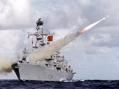 'Bẻ gãy' tập kích đường không ở Biển Đông