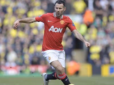 Giggs cứu M.U đúng phút 90