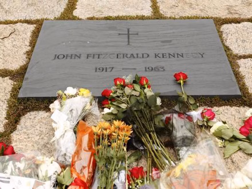 Người Mỹ bật khóc tại lễ tưởng niệm John F.Kennedy