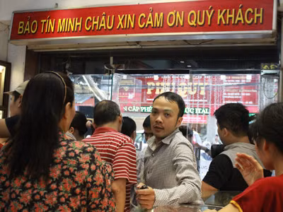 Vàng bị làm giá hay tâm lý đám đông?