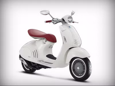 Tối nay Vespa giá 460 triệu đến Hà Nội