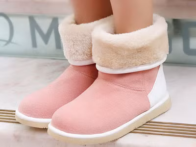 Tung tăng dạo phố ngày đông với Ugg boots lông cừu