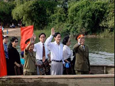 Đua thuyền trên quê hương Đại tướng