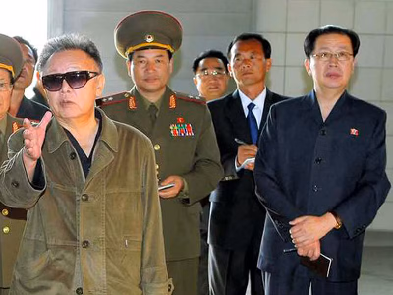 Em rể ông Kim Jong-il lên tướng?