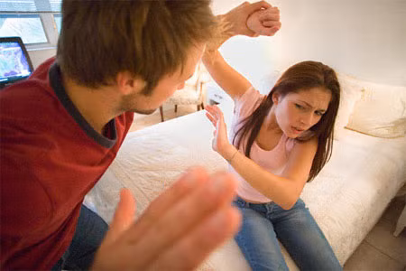 Những bí mật 'động trời' trong lớp học làm vợ chồng