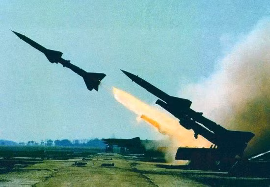 SAM-2, khắc tinh của ‘siêu pháo đài bay” B-52