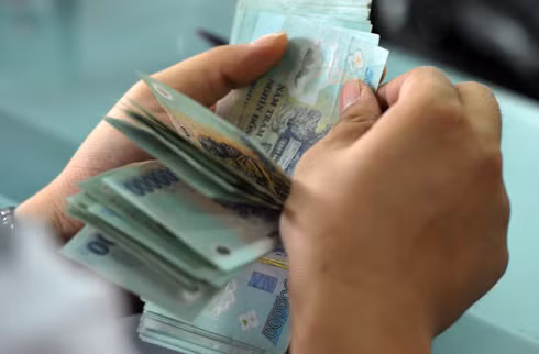 Nhiều bất thường trên thị trường tiền tệ