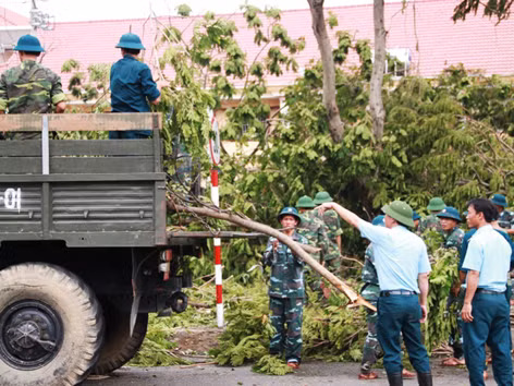 Miền Trung thiệt hại trên 1.500 tỷ đồng vì bão số 11