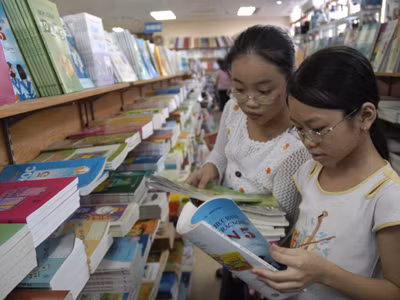 Cần sửa ngay sách giáo khoa