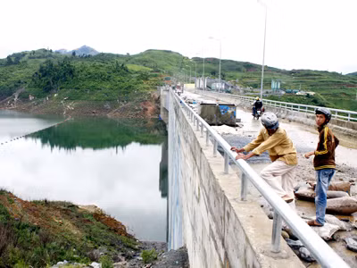 Trắng đêm lo động đất