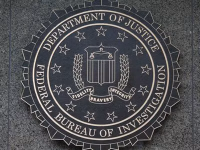 FBI bắt nhóm hacker liên kết với WikiLeaks